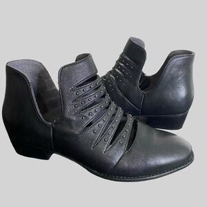 Seychelles Black Leather Cutout Stud Detail Casual Work Ankle Boot-Sz-10